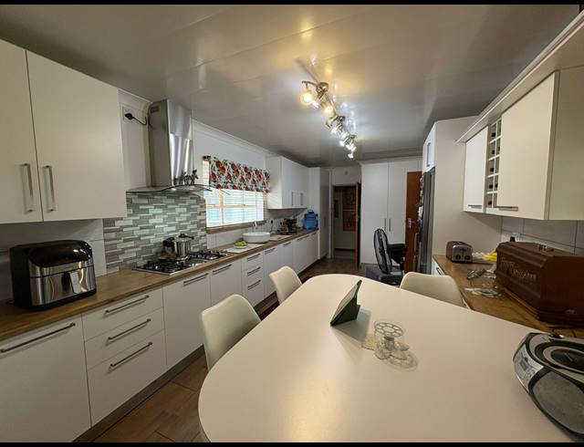 3 BEDROOM HOUSE FOR SALE IN SASOLBURG EXT 23